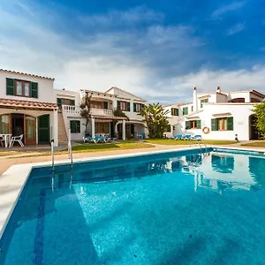 https://apartamentos-arenal-playa.balearic-islands.net
