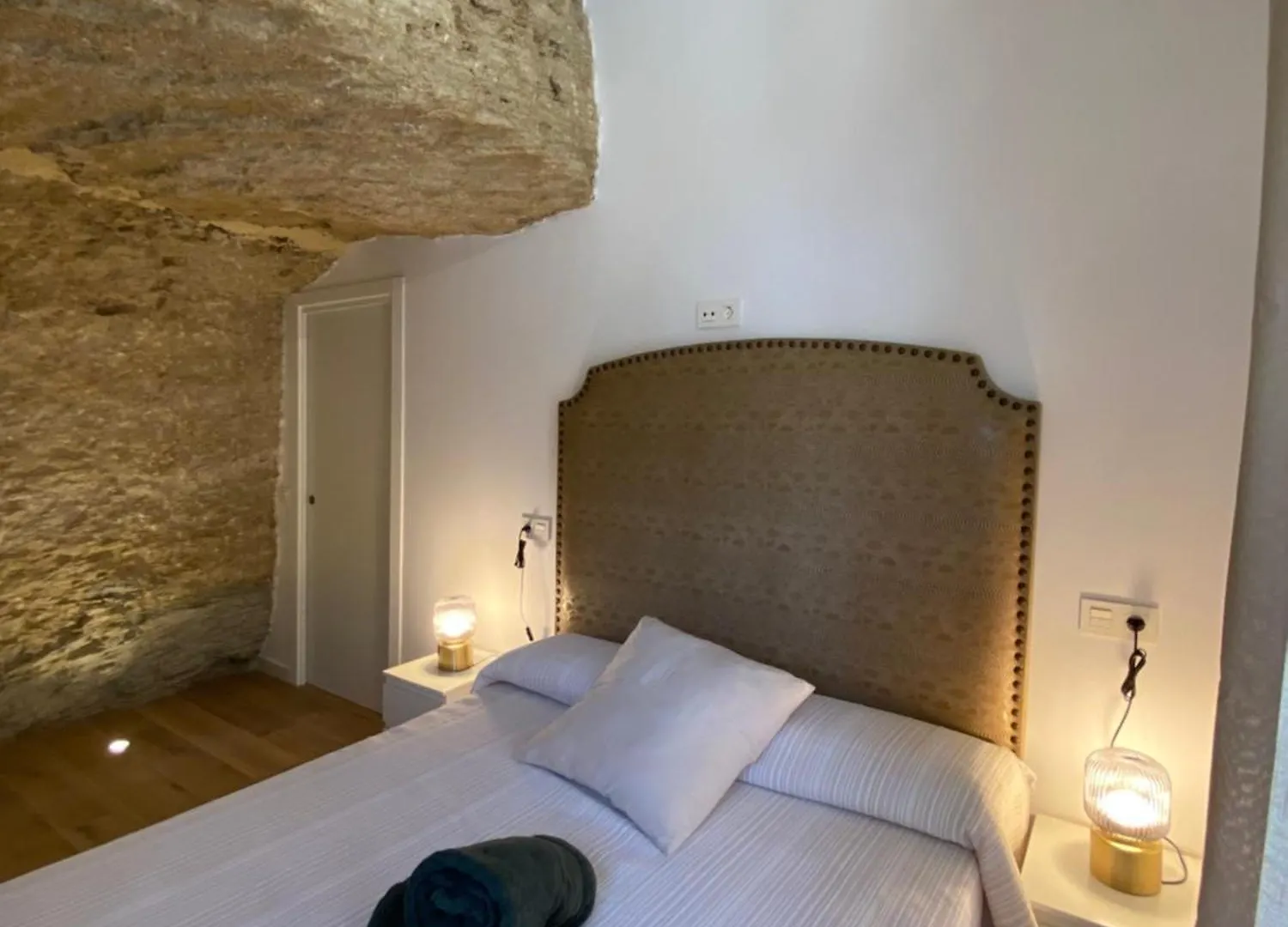 Casa Cueva “El Refugio En La Cueva” Villa Setenil De Las Bodegas 0*,  İspanya